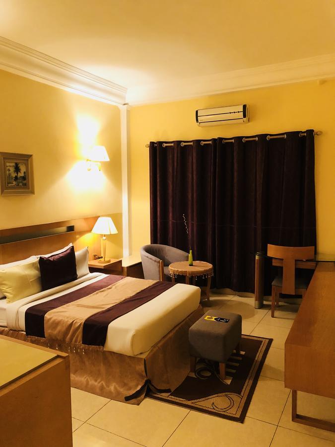 Hotel Riviera Brazzaville Exterior photo