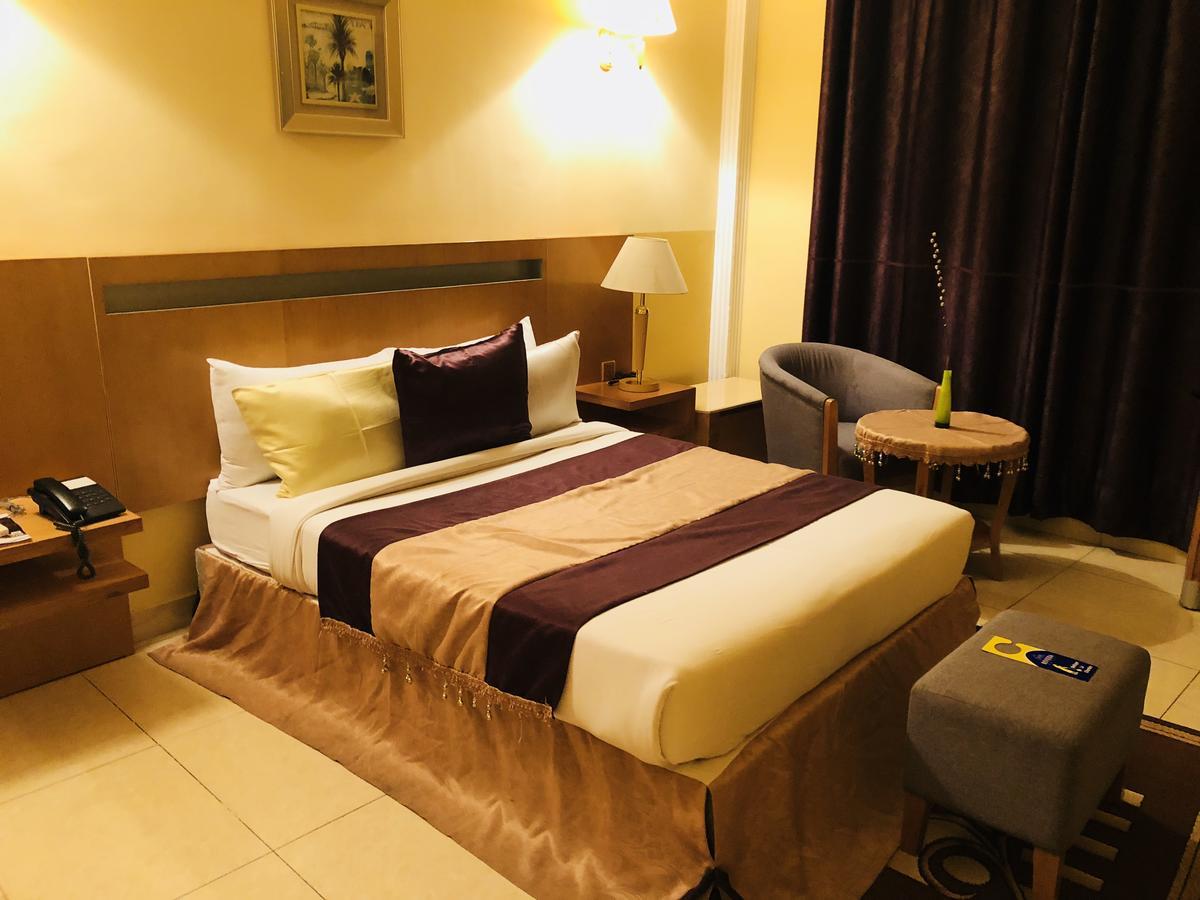 Hotel Riviera Brazzaville Exterior photo